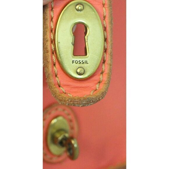 Fossil SALMON PINK GENUINE LEATHER FLAP TURN LOCK CROSSBODY PURSE SHOULDER BAG - Picture 11 of 12